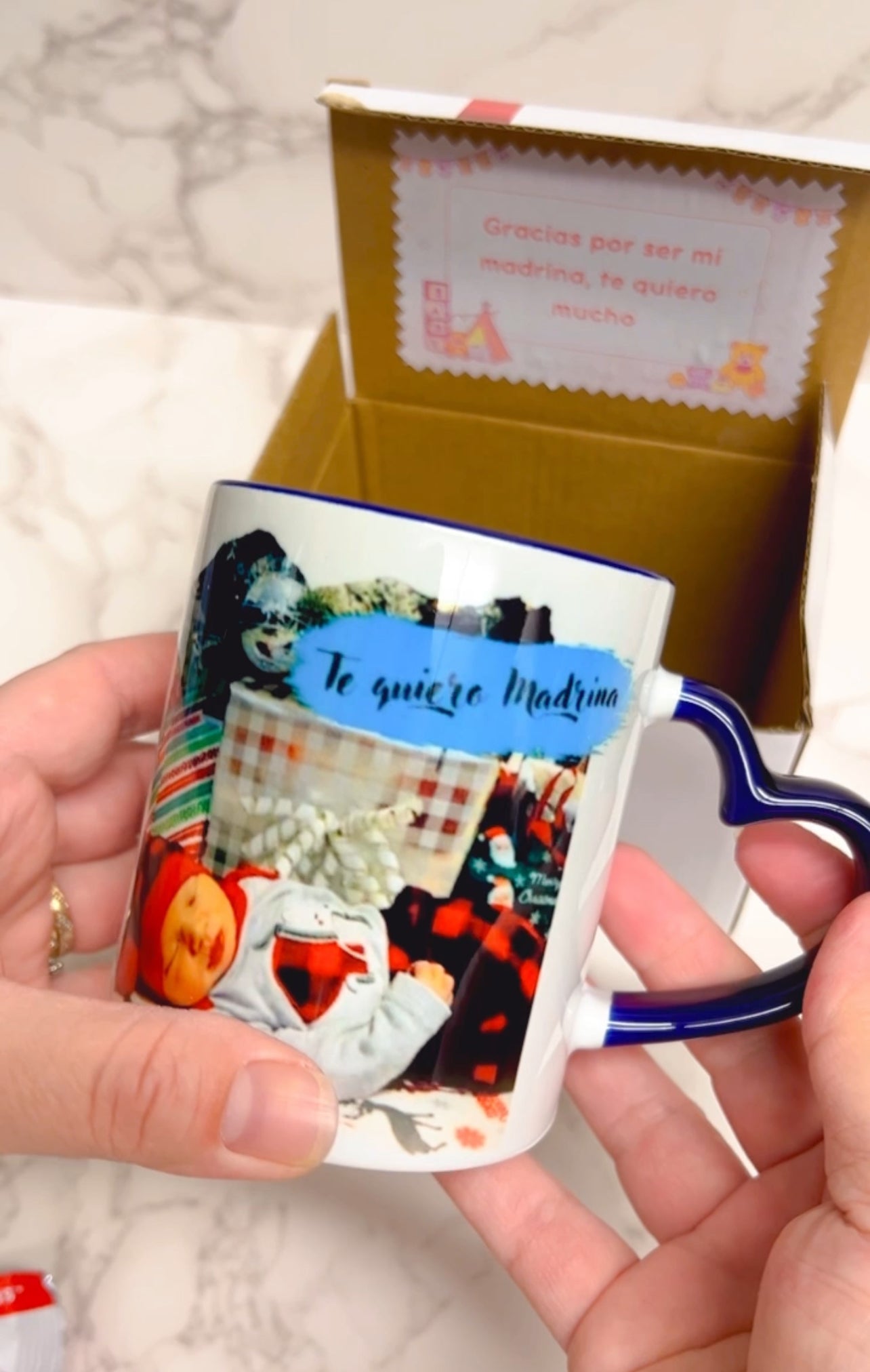Taza Premium 11oz con Asa de Corazón – Detalles que enamoran en cada sorbo